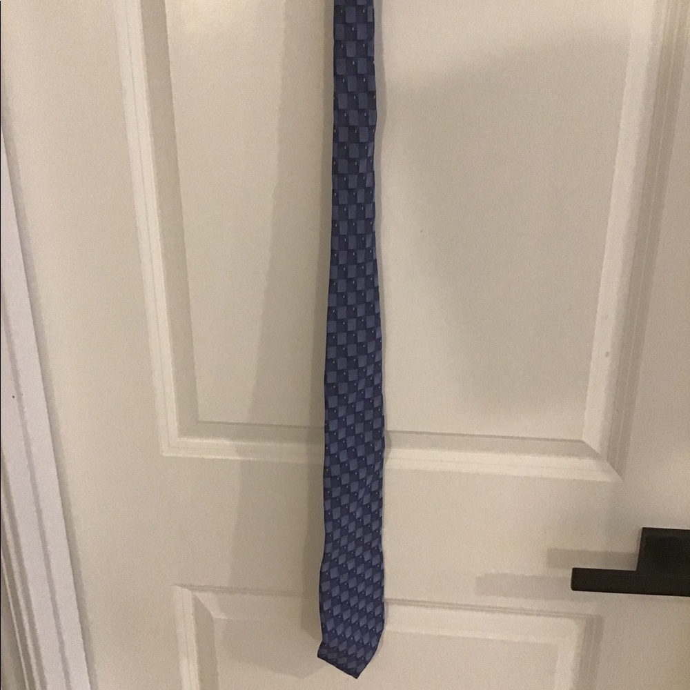 Arrow Necktie - Blue Geometric